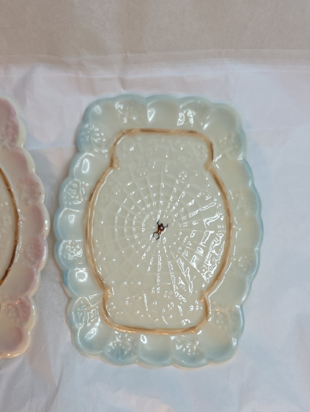 Set Of 2 Vintage Belleek Spider Pin Trays - Picture 3 of 6